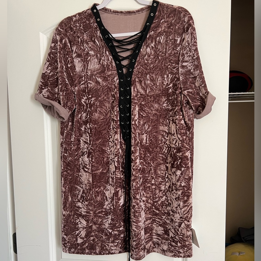 NWT Dress size XS feels soft and velvety cute tie up front